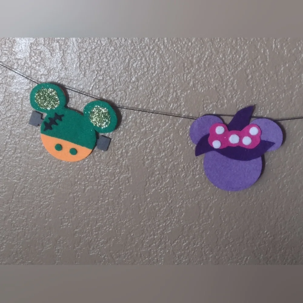 Mickey & Minnie Halloween Banner